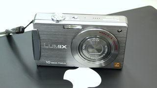 lumix.jpg